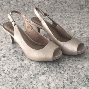 Life Stride sparkle heel, excellent condition